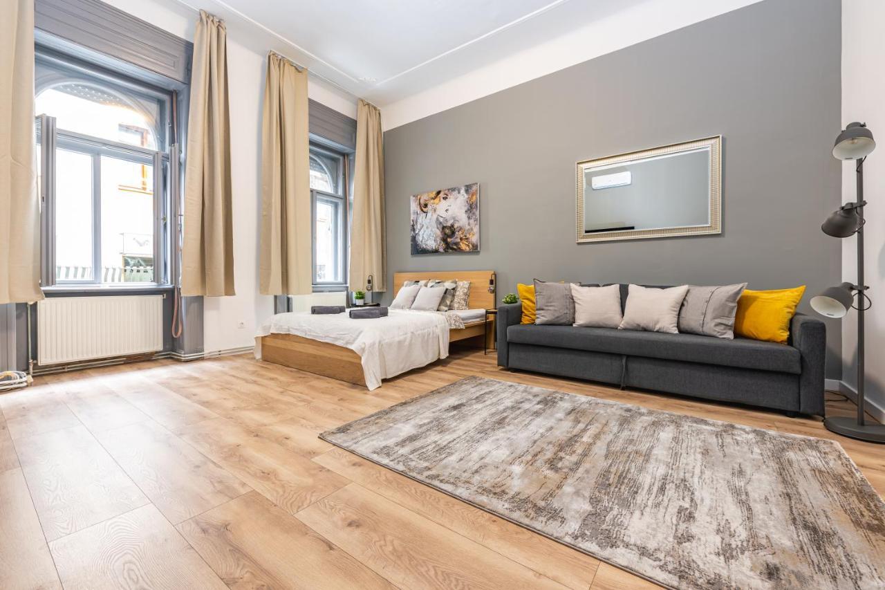 Deluxe Kazincy Apartment In The Heart Of Budapeszt Zewnętrze zdjęcie